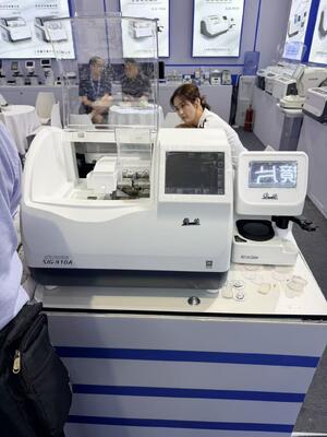 Right Wheel 240 Finish V 3D Automatic Lens Edger Noise Level Under 60 DB Designed for Optical Lens Cutting and Finishing
